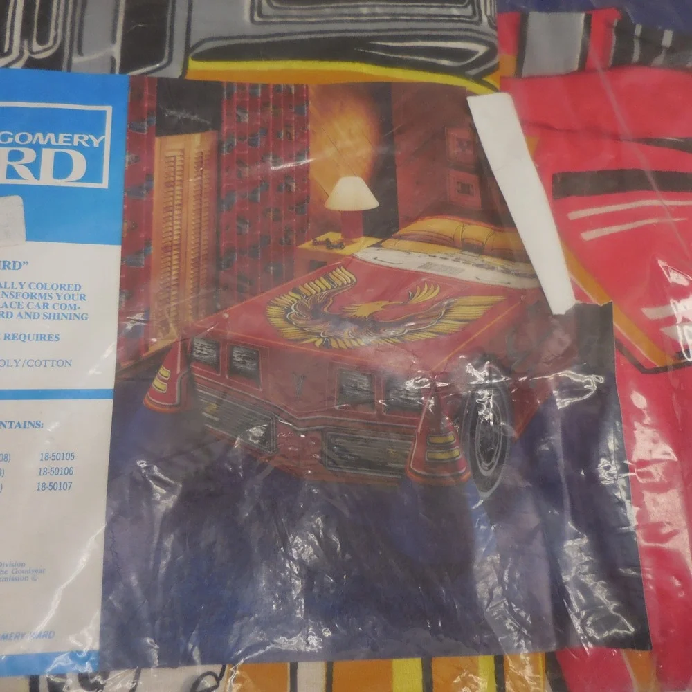 VTG 1980 Montgomery Ward Pontiac Firebird Trans Am Twin Bedspread 4.9 Turbo Red